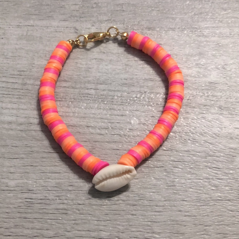 Sea shell clay bead bracelet